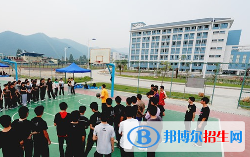 肇慶醫(yī)學(xué)高等?？茖W(xué)校2020年招生辦聯(lián)系電話