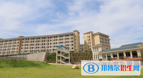 廣州華南商貿(mào)職業(yè)學(xué)院怎么樣、好不好