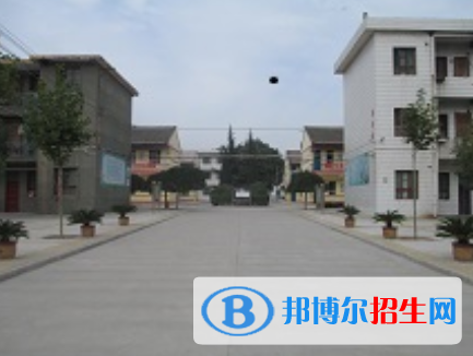 蒲城縣孫鎮(zhèn)中學2020年學費、收費多少