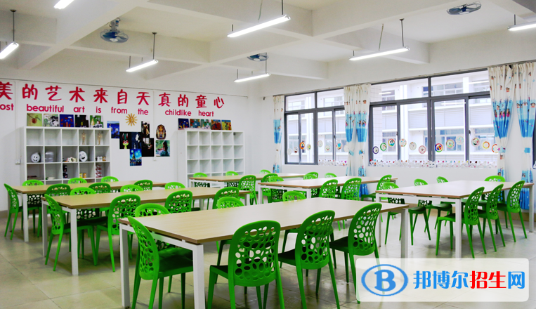 南海外國語學(xué)校2020年學(xué)費(fèi)、收費(fèi)多少