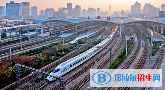 襄陽(yáng)2020年鐵路學(xué)校招生有哪些要求