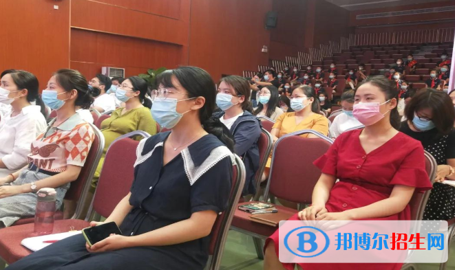 河南實(shí)驗(yàn)學(xué)校英才國(guó)際小學(xué)怎么樣、好不好