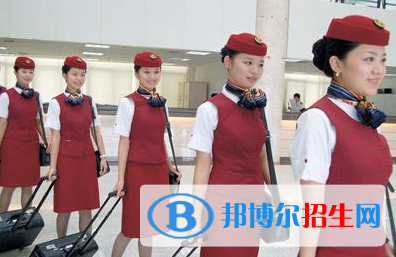 湖北2020年讀航空服務(wù)學校學什么專業(yè)好