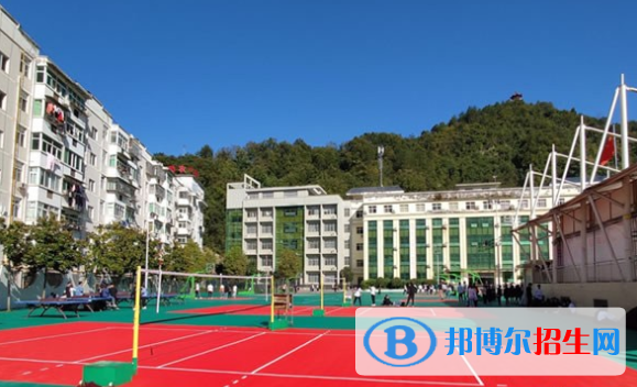  嵐皋縣嵐皋中學(xué)2020年招生簡(jiǎn)章