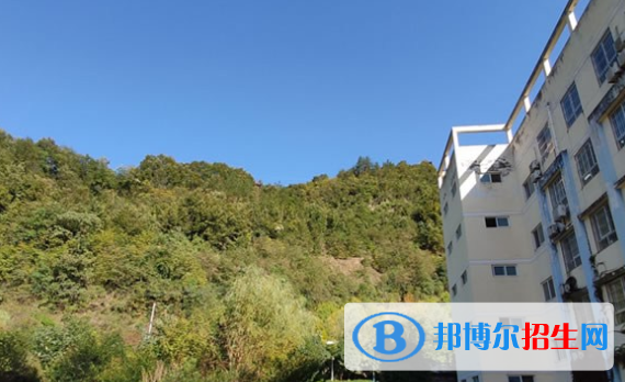  嵐皋縣嵐皋中學(xué)2020年報(bào)名條件、招生要求、招生對(duì)象