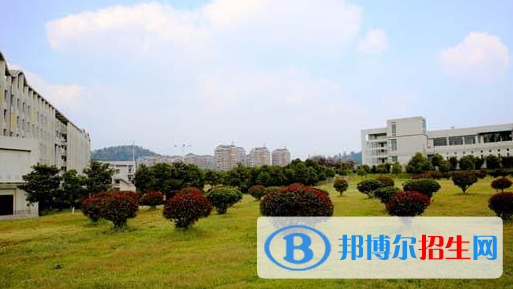馬鞍山衛(wèi)生學(xué)校2020年招生辦聯(lián)系電話(huà) 