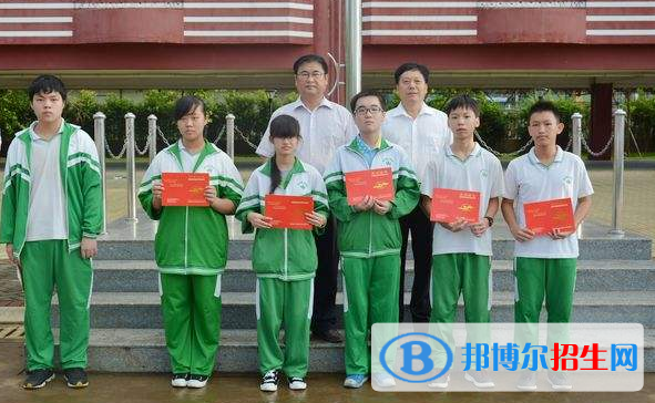?？诰吧綄W校網站網址