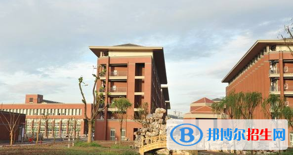 江蘇江陰高級中學(xué)怎么樣、好不好