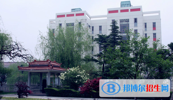 江蘇黃橋中學(xué)2021年學(xué)費(fèi)、收費(fèi)多少