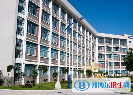  秦皇島第一中學(xué)2021年學(xué)費(fèi)、收費(fèi)多少
