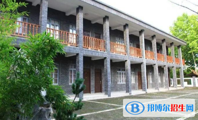 江蘇沭陽(yáng)高級(jí)中學(xué)2021年招生辦聯(lián)系電話(huà)
