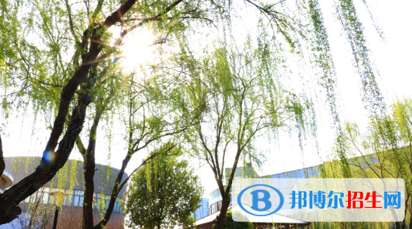 南京師范大學(xué)附屬揚(yáng)子中學(xué)怎么樣、好不好