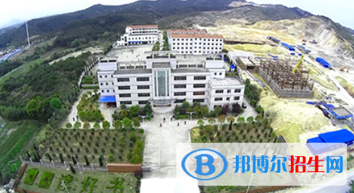 安徽太湖當(dāng)代職業(yè)技術(shù)學(xué)校2021年報(bào)名條件、招生要求、招生對(duì)象