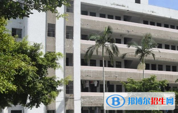 吳川職業(yè)高級(jí)中學(xué)2021年招生辦聯(lián)系電話(huà)