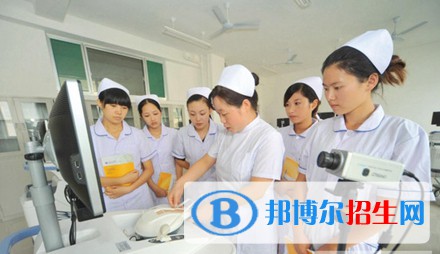 成都2021年初中生報什么衛(wèi)校
