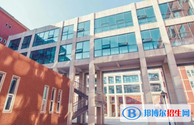 河北滄州第一中學(xué)2021年學(xué)費(fèi)、收費(fèi)多少