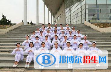 成都2021年衛(wèi)校中專升大?？际裁? width=