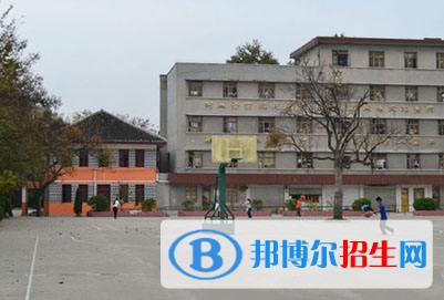 貴定師范學校2021年報名條件、招生要求、招生對象