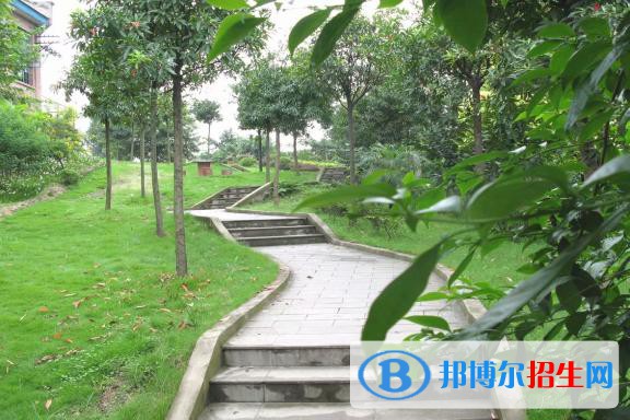 重慶市開(kāi)縣巨龍中等職業(yè)技術(shù)學(xué)校怎么樣、好不好