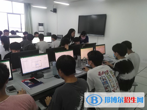 合肥工業(yè)技術(shù)學(xué)校2021年報(bào)名條件、招生要求、招生對(duì)象