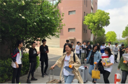 昆山花橋國(guó)際商務(wù)城中等專(zhuān)業(yè)學(xué)校2021年報(bào)名條件、招生要求、招生對(duì)象
