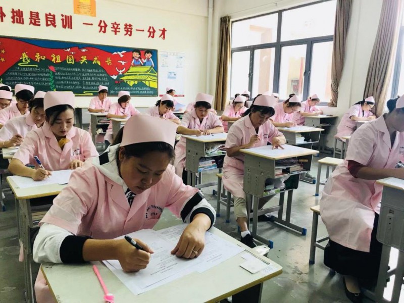 儀征技師學(xué)院2021年報名條件、招生要求、招生對象