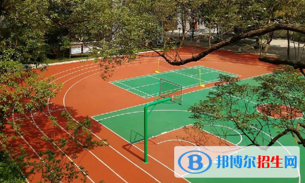 成都2021年中專(zhuān)學(xué)校和中專(zhuān)有什么區(qū)別