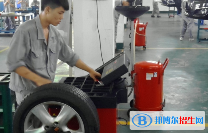 貴州2021年男生上什么汽修學校好