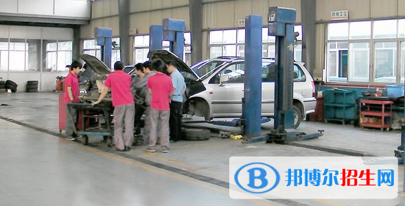 貴州2021年男生讀汽修學校有前途嗎