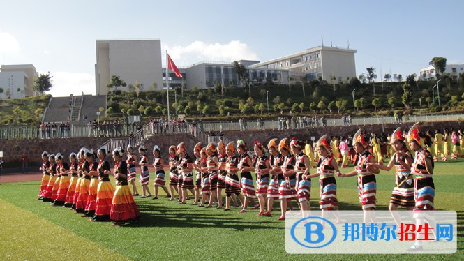 楚雄民族中等專業(yè)學(xué)校2020年學(xué)費(fèi)，收費(fèi)多少