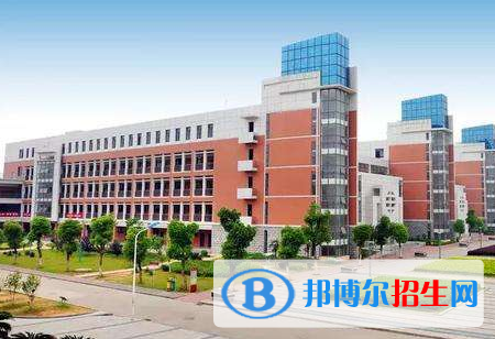 成都2021年男生在中專學校學什么好