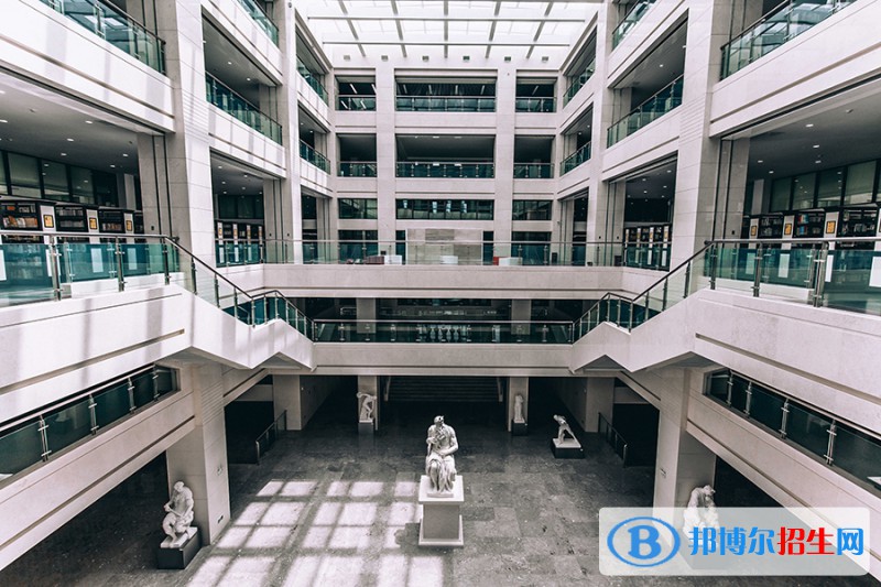 云南藝術(shù)學(xué)校2021年學(xué)費(fèi)、收費(fèi)多少