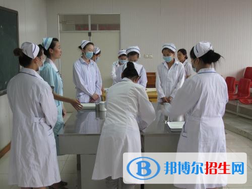 重慶2022年適合女生的護理學校專業(yè)