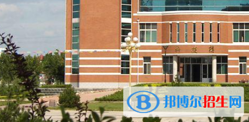 成都青華職業(yè)學(xué)校怎么樣、好不好