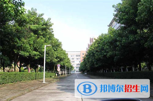 南充外國(guó)語中等專業(yè)學(xué)校2021年學(xué)費(fèi)、收費(fèi)多少