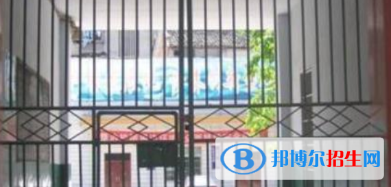 南充市華西中等職業(yè)技術(shù)學(xué)校怎么樣、好不好