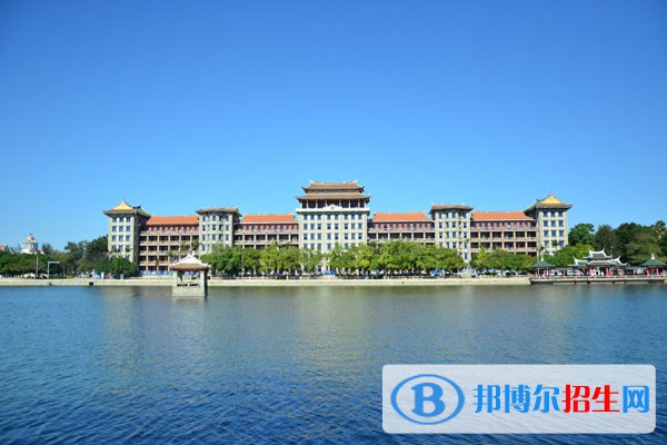 紅河衛(wèi)生職業(yè)學(xué)院五年制大專2021年學(xué)費、收費多少