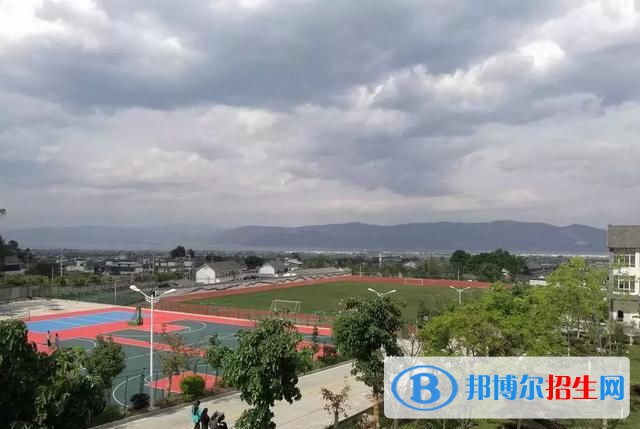 大理農(nóng)林職業(yè)技術(shù)學(xué)院五年制大專2021年學(xué)費(fèi)、收費(fèi)多少