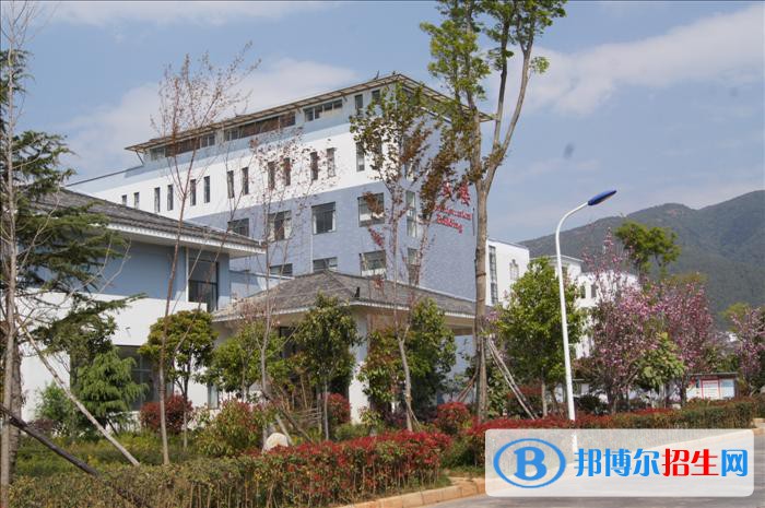 麗江師范高等專科學(xué)校五年制大專2021年招生簡章