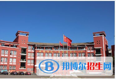 昆明2021年衛(wèi)校好點(diǎn)的大專學(xué)校