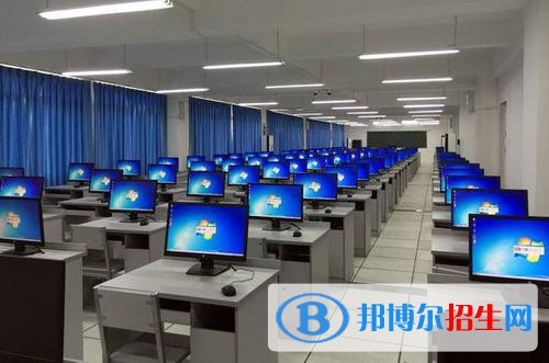貴陽(yáng)2021年200分能上計(jì)算機(jī)學(xué)校嗎