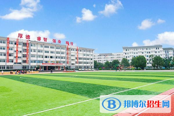 廣西2021年中專學校學費多少
