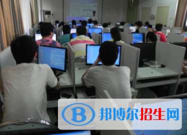 甘肅2021年男孩子適合學的中專專業(yè)