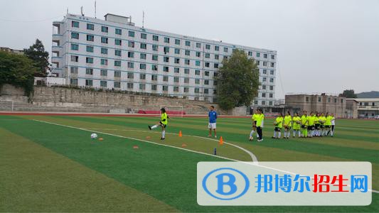 貴陽2021年適合男生的計算機(jī)學(xué)校