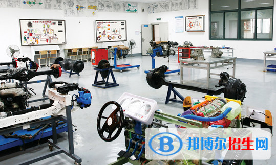 貴陽(yáng)2021年去讀汽修學(xué)校學(xué)什么對(duì)以后好一點(diǎn)