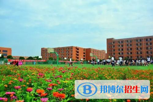 成都五月花技師學院2021年招生辦聯(lián)系電話