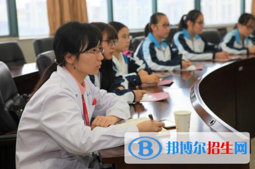 四川2021年護理學校是中專還是大專