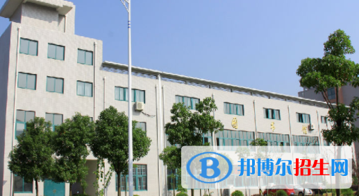 安徽安慶技師學(xué)院2021年學(xué)費(fèi)、收費(fèi)多少