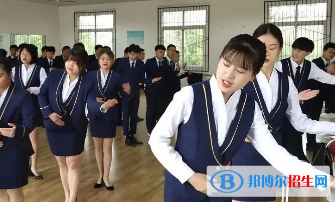 貴州2021年軌道交通學(xué)校中專升大?？际裁? width=