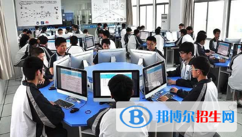 貴陽2021年計算機(jī)學(xué)校好還是大專好